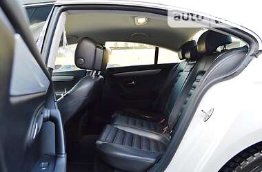 Седан Volkswagen CC / Passat CC 2013 в 