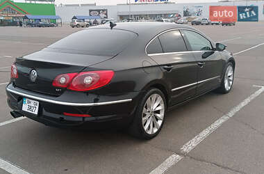 Купе Volkswagen CC / Passat CC 2011 в 
