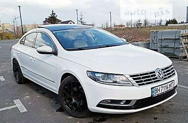Седан Volkswagen CC / Passat CC 2012 в Києві