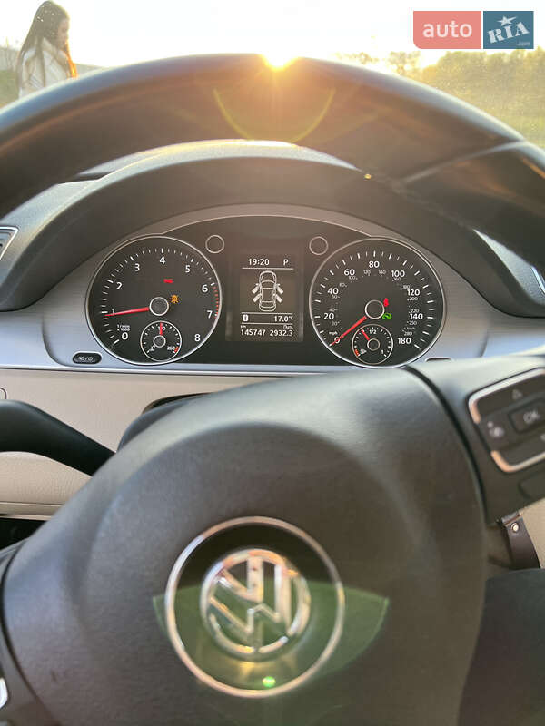 Седан Volkswagen CC / Passat CC 2013 в Киеве