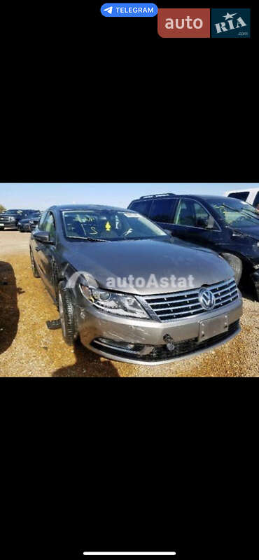 Седан Volkswagen CC / Passat CC 2013 в Киеве