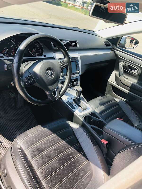 Купе Volkswagen CC / Passat CC 2010 в Киеве