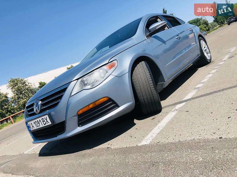 Купе Volkswagen CC / Passat CC 2010 в Киеве
