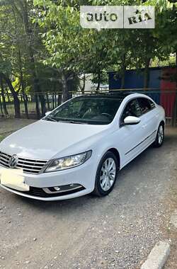 Купе Volkswagen CC / Passat CC 2012 в Мукачевому