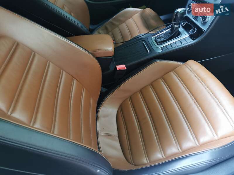 Купе Volkswagen CC / Passat CC 2013 в Киеве