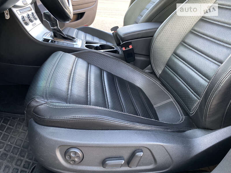 Купе Volkswagen CC / Passat CC 2012 в Николаеве