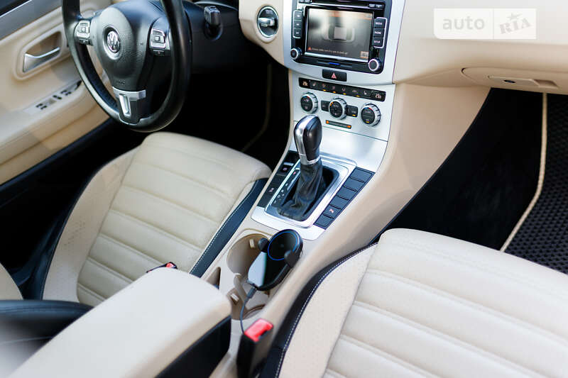 Купе Volkswagen CC / Passat CC 2012 в Львове