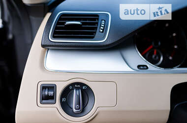 Купе Volkswagen CC / Passat CC 2012 в 