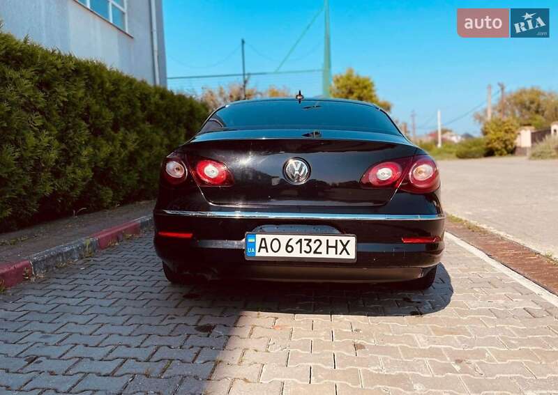 Купе Volkswagen CC / Passat CC 2010 в Ужгороде