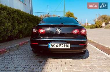 Купе Volkswagen CC / Passat CC 2010 в Ужгороде