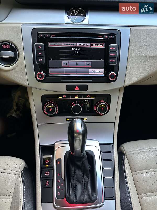 Купе Volkswagen CC / Passat CC 2011 в Львове