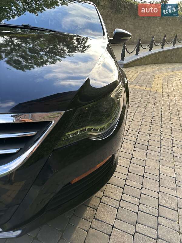 Купе Volkswagen CC / Passat CC 2011 в Львове