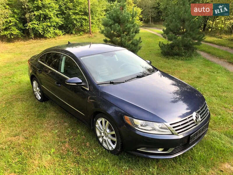 Купе Volkswagen CC / Passat CC 2013 в Ужгороде