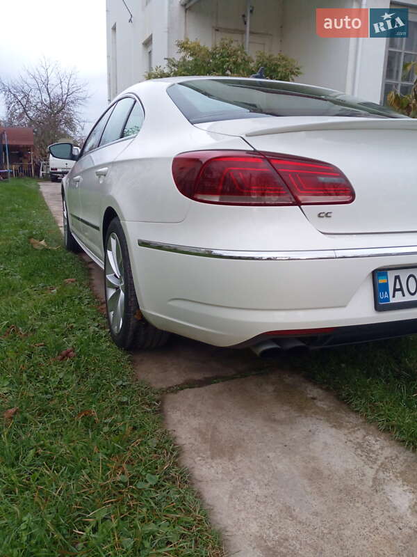 Купе Volkswagen CC / Passat CC 2012 в Ужгороде
