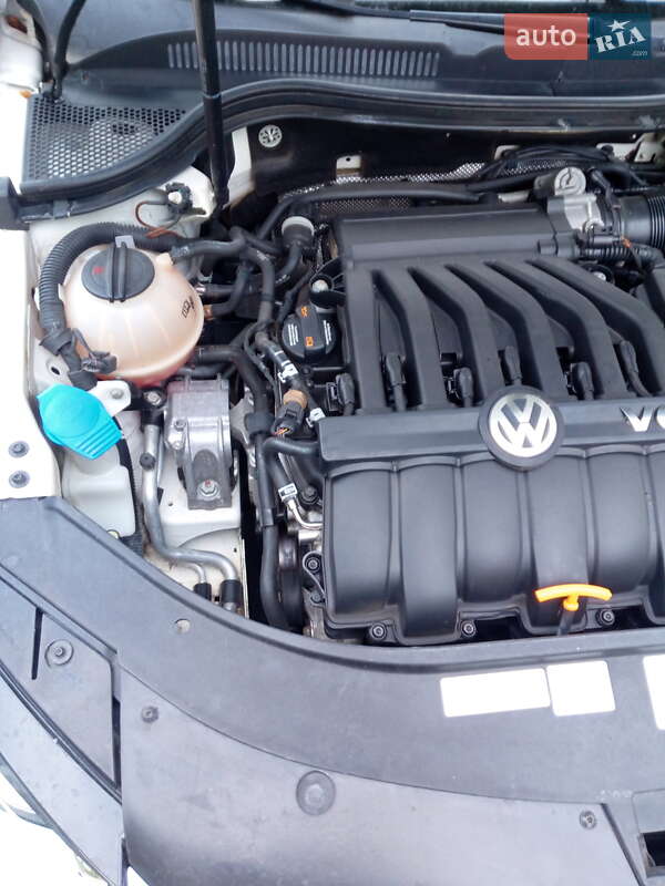 Купе Volkswagen CC / Passat CC 2012 в Ужгороде