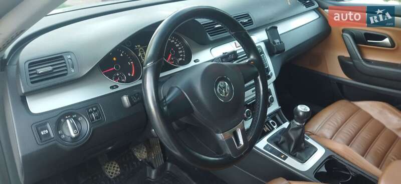 Купе Volkswagen CC / Passat CC 2010 в Тернополі