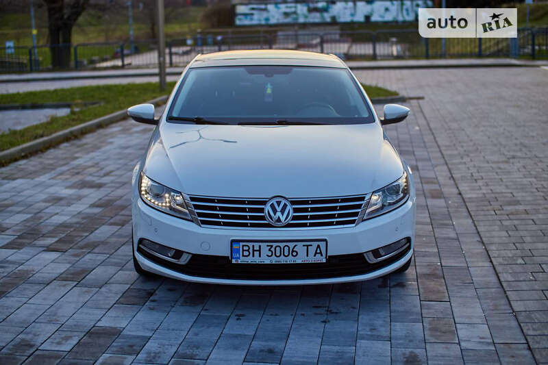 Купе Volkswagen CC / Passat CC 2013 в Миколаєві