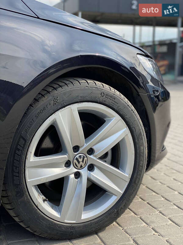 Купе Volkswagen CC / Passat CC 2014 в Староконстантинове