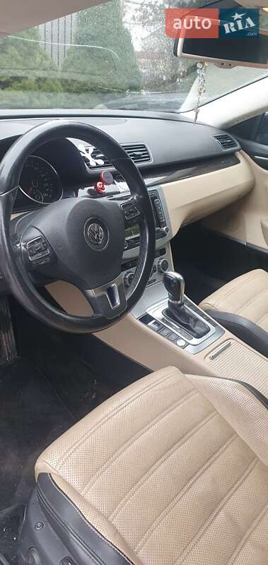 Купе Volkswagen CC / Passat CC 2012 в Новому Розділі