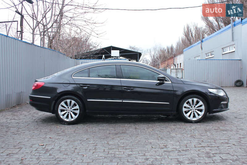 Купе Volkswagen CC / Passat CC 2009 в Днепре