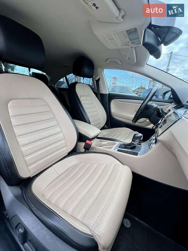 Купе Volkswagen CC / Passat CC 2012 в Измаиле