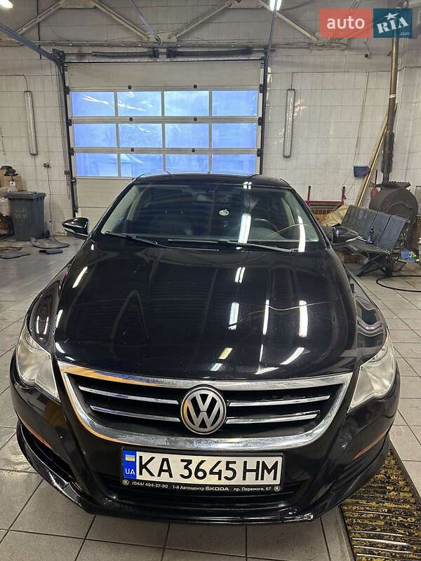 Купе Volkswagen CC / Passat CC 2011 в Киеве
