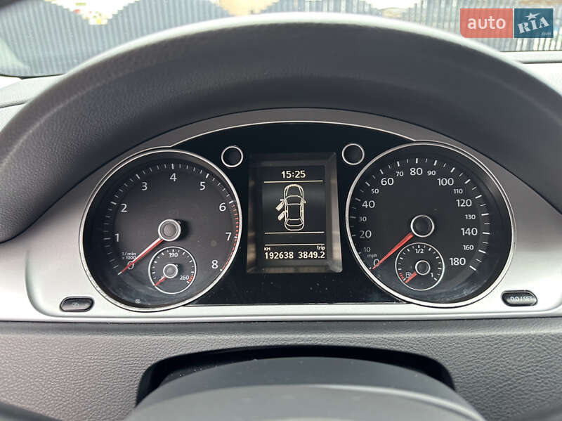 Купе Volkswagen CC / Passat CC 2012 в Киеве