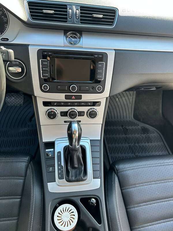Купе Volkswagen CC / Passat CC 2013 в Судовой Вишне фото 9 Купе Volkswagen CC / Passat CC 2013 в Судовой Вишне
