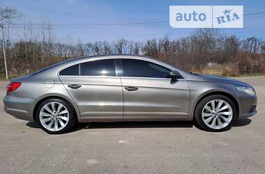 Купе Volkswagen CC / Passat CC 2010 в Киеве