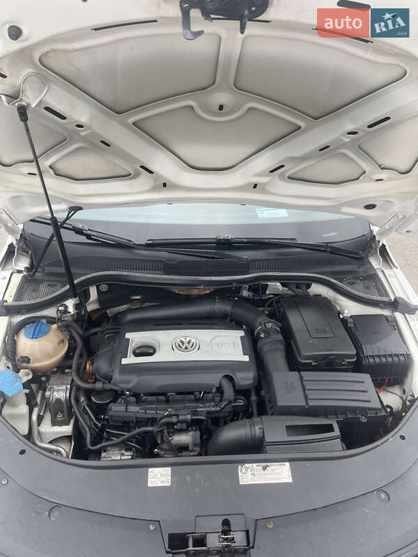 Купе Volkswagen CC / Passat CC 2011 в Черкассах
