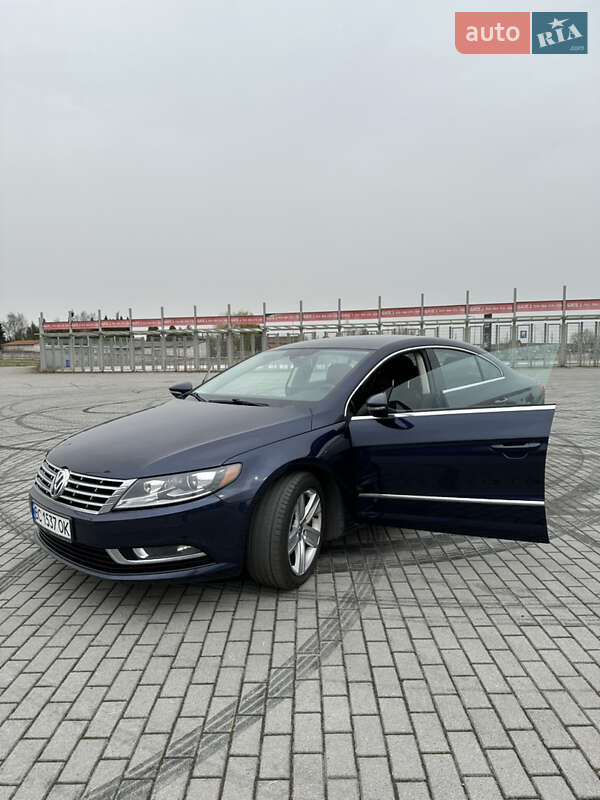 Купе Volkswagen CC / Passat CC 2013 в Львові