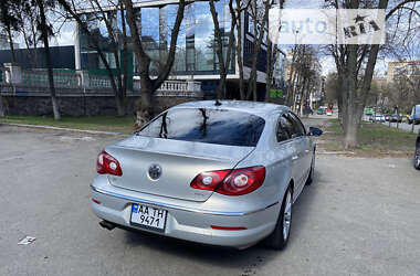 Купе Volkswagen CC / Passat CC 2011 в Києві