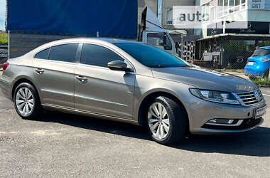 Купе Volkswagen CC / Passat CC 2012 в Львове