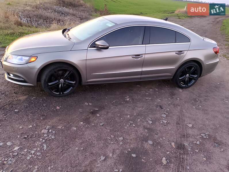 Купе Volkswagen CC / Passat CC 2012 в Білій Церкві