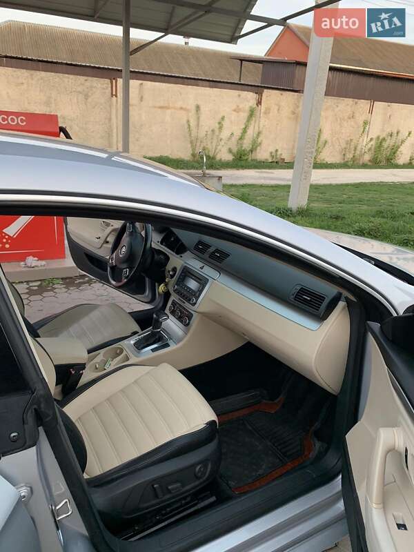 Купе Volkswagen CC / Passat CC 2008 в Кременце