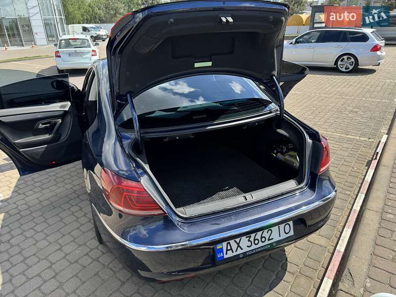 Купе Volkswagen CC / Passat CC 2012 в Мукачево