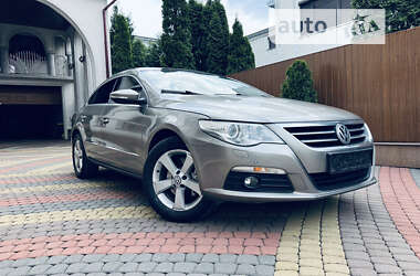 Купе Volkswagen CC / Passat CC 2010 в Тячеве