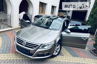 Купе Volkswagen CC / Passat CC 2010 в Тячеве