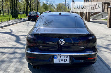 Купе Volkswagen CC / Passat CC 2010 в Кропивницком