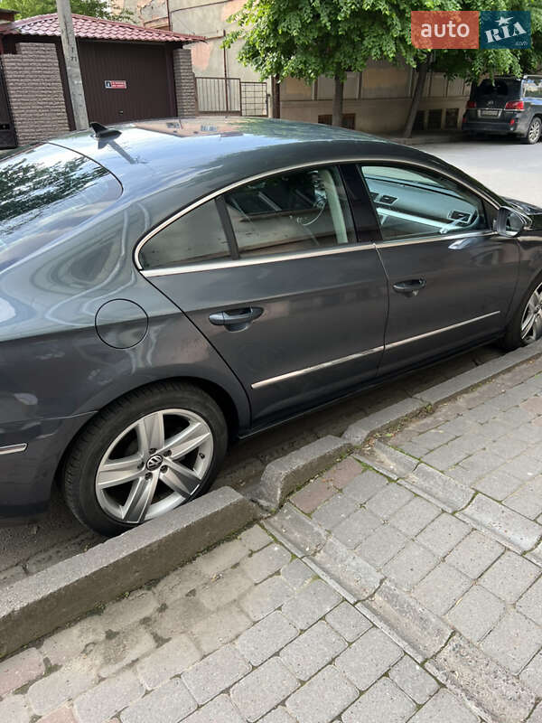 Купе Volkswagen CC / Passat CC 2013 в Черновцах