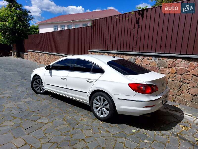 Купе Volkswagen CC / Passat CC 2010 в 