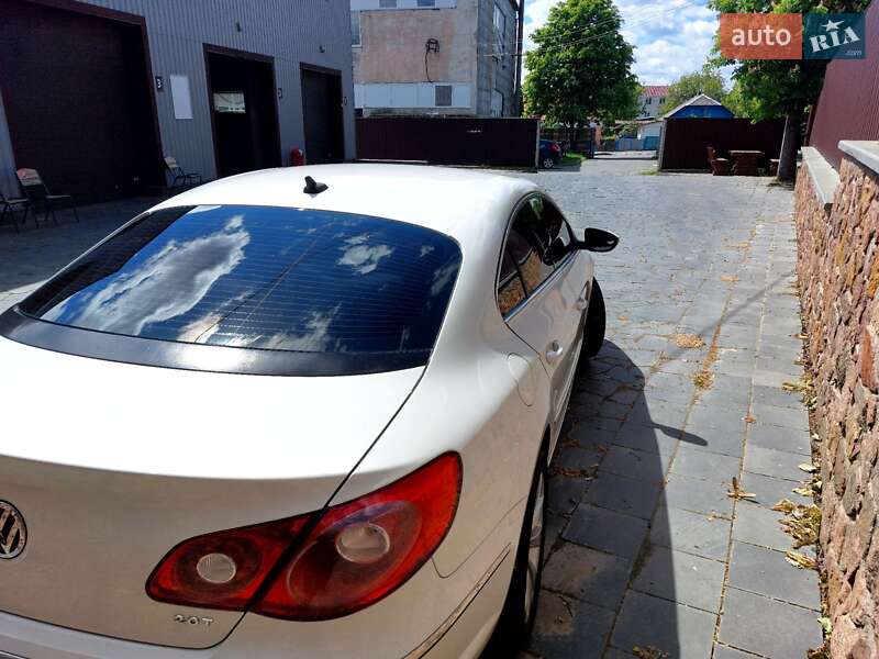 Купе Volkswagen CC / Passat CC 2010 в Малине