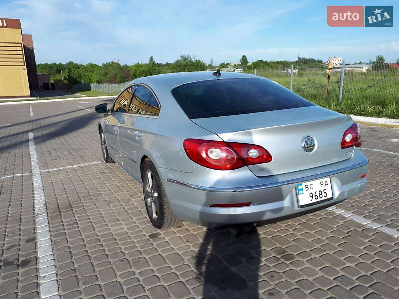 Купе Volkswagen CC / Passat CC 2011 в Львові