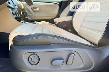 Купе Volkswagen CC / Passat CC 2015 в Киеве