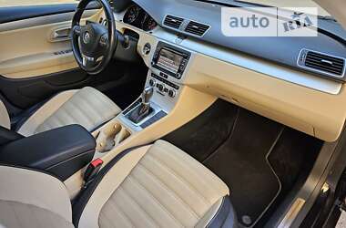 Купе Volkswagen CC / Passat CC 2013 в Киеве