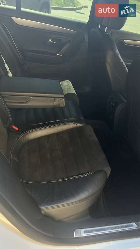 Купе Volkswagen CC / Passat CC 2013 в Киеве