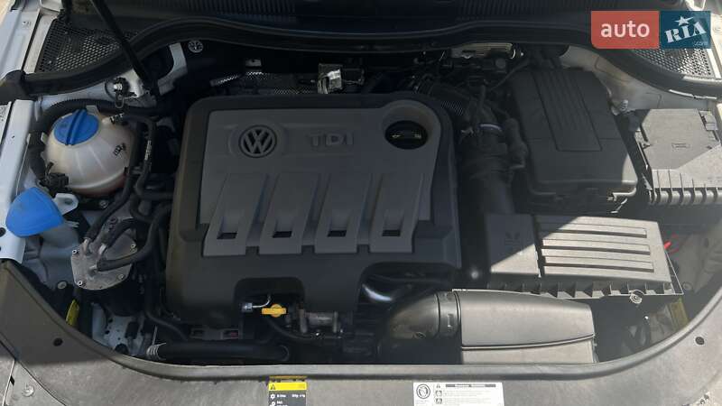 Купе Volkswagen CC / Passat CC 2013 в Киеве