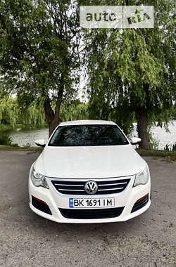 Купе Volkswagen CC / Passat CC 2011 в Ровно