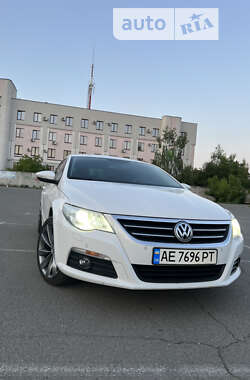 Купе Volkswagen CC / Passat CC 2011 в Киеве