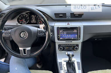 Купе Volkswagen CC / Passat CC 2010 в Ужгороде